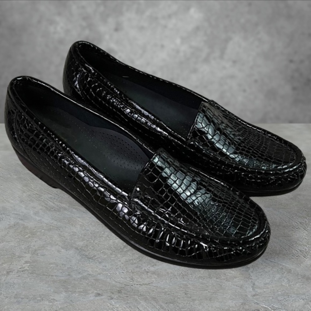 SAS Black Patent Leather Croc Loafers Slip On Shoes 7.5 Wide